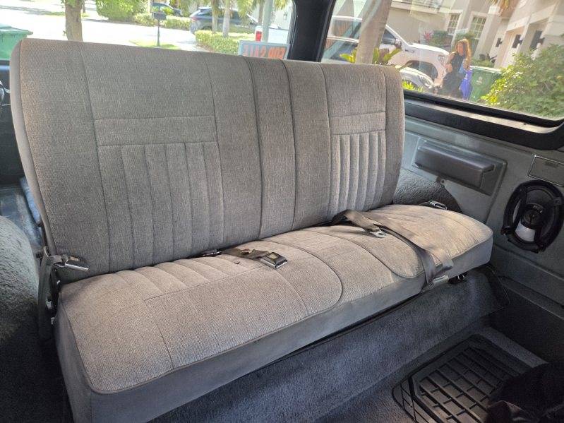 Ford-bronco-xlt-1988-green-12