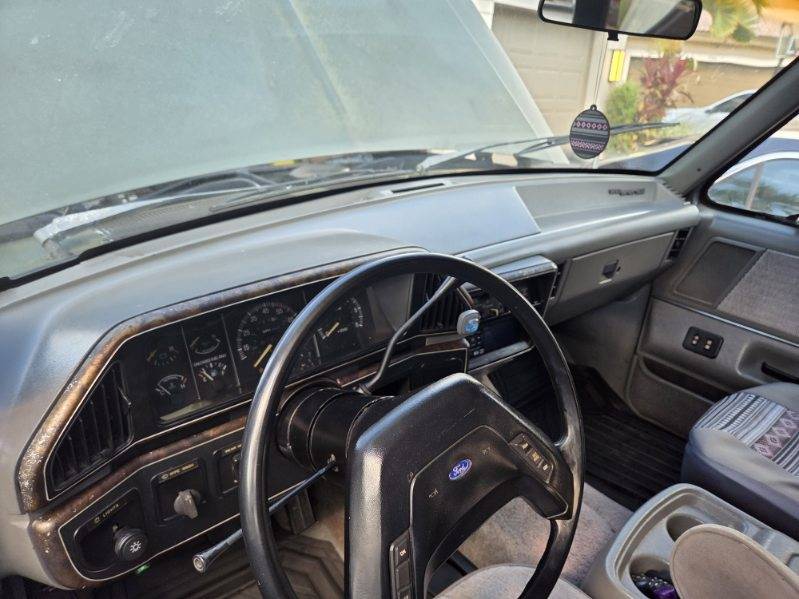 Ford-bronco-xlt-1988-green-4