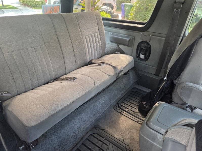 Ford-bronco-xlt-1988-green-6