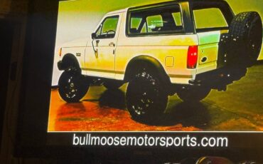 Ford-bronco-xlt-1990-white-1