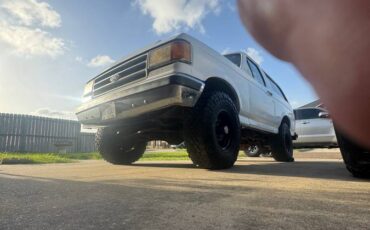Ford-bronco-xlt-1990-white-12