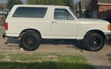 Ford-bronco-xlt-1990-white-14
