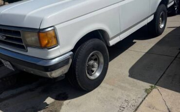 Ford-bronco-xlt-1990-white-4