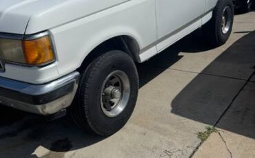 Ford-bronco-xlt-1990-white-9