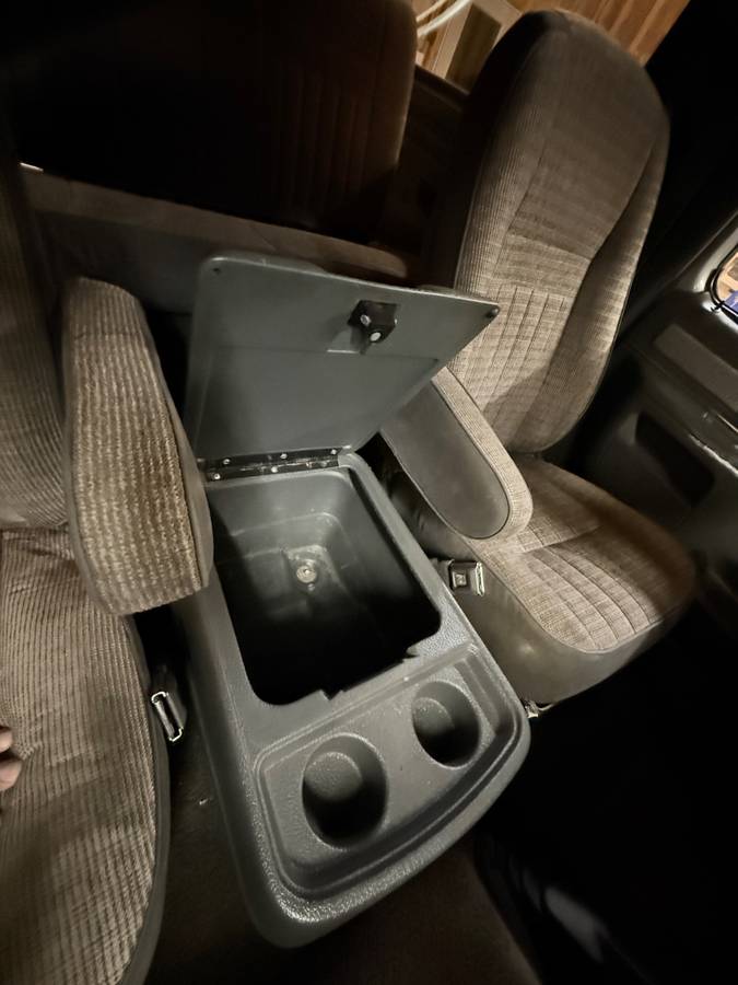 Ford-bronco-xlt-1991-11