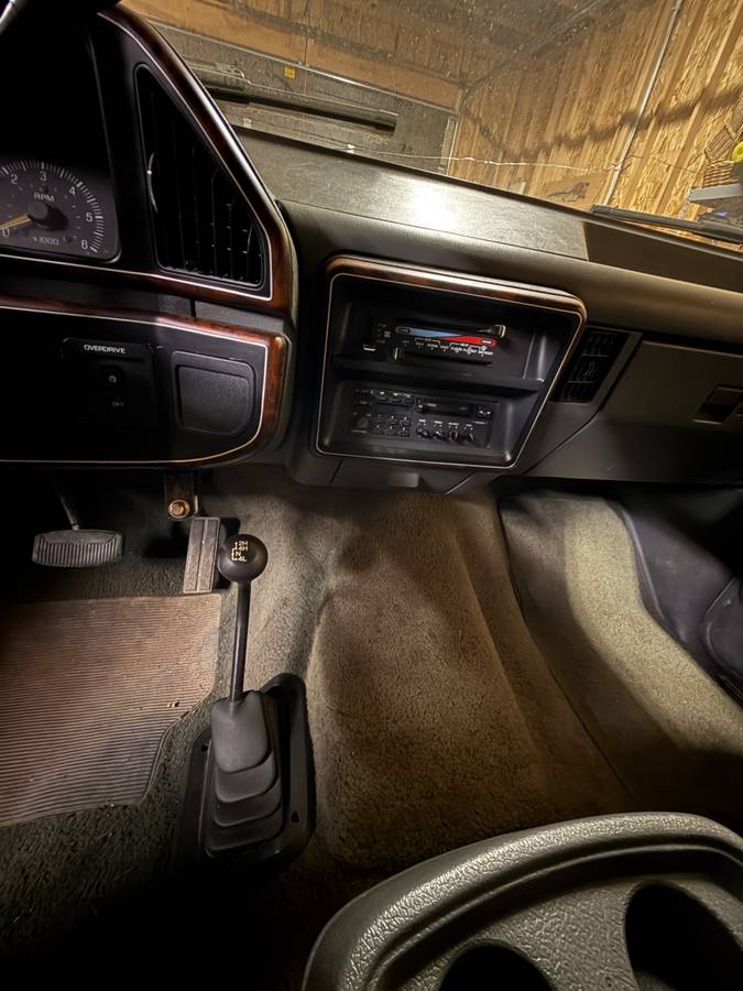 Ford-bronco-xlt-1991-15