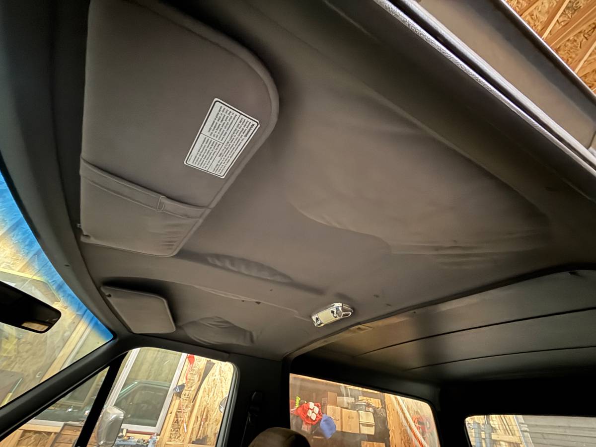 Ford-bronco-xlt-1991-17