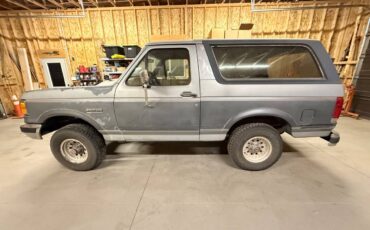 Ford-bronco-xlt-1991-23