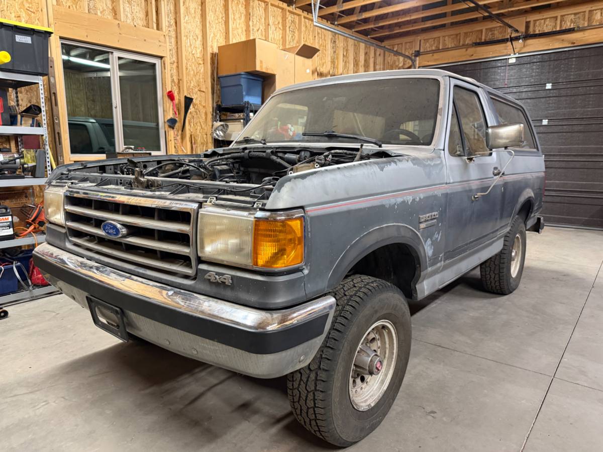 Ford-bronco-xlt-1991-3