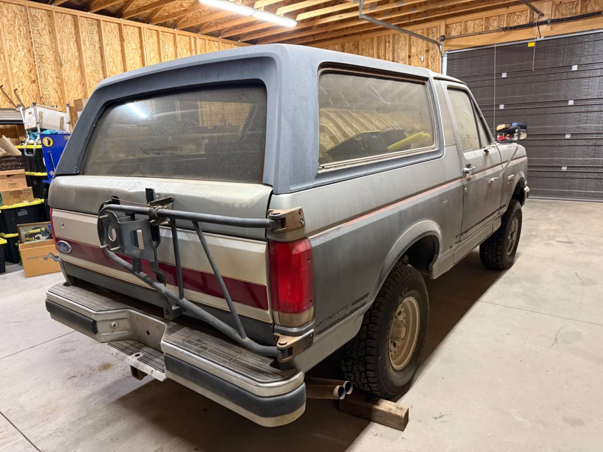 Ford-bronco-xlt-1991-6