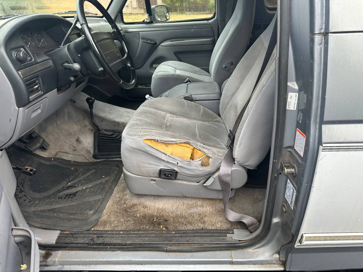 Ford-bronco-xlt-1995-grey-3