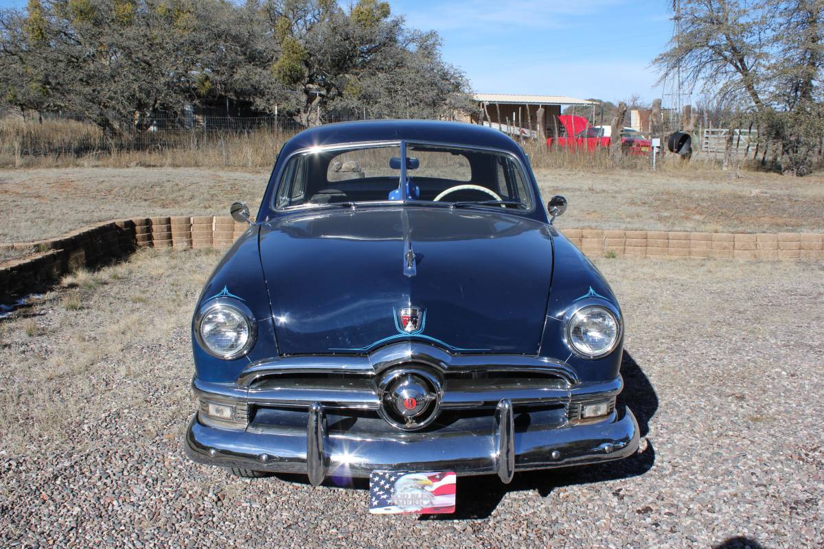 Ford-business-coupoe-1950-blue