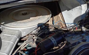 Ford-cargo-van-1975-white-12