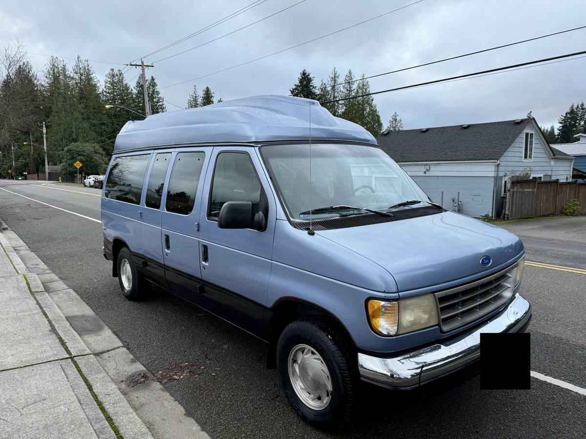Ford-club-wagon-1995-blue-1