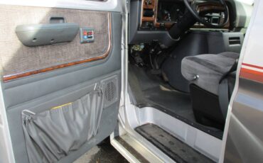 Ford-club-wagon-econoline-1991-11