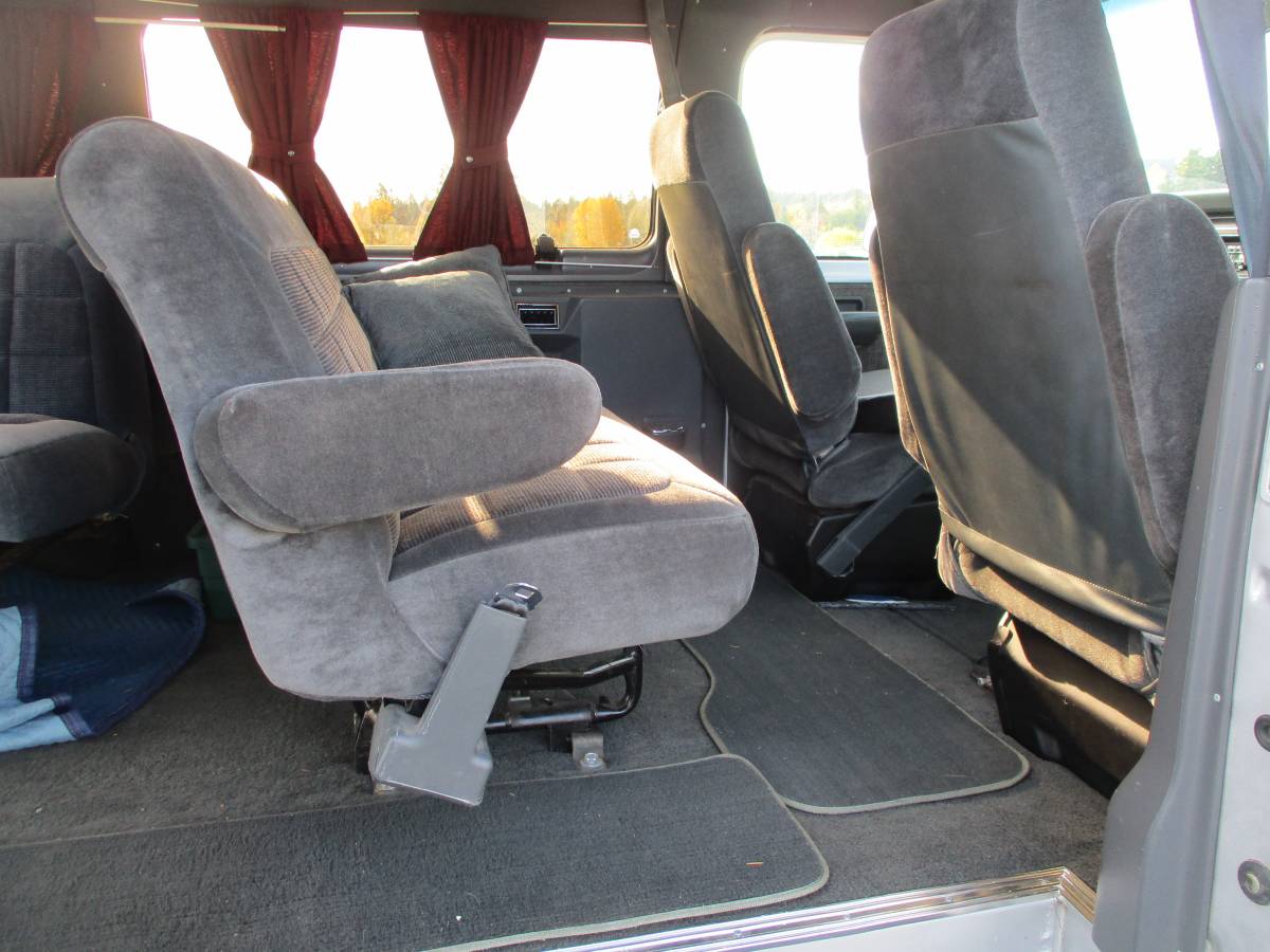 Ford-club-wagon-econoline-1991-9