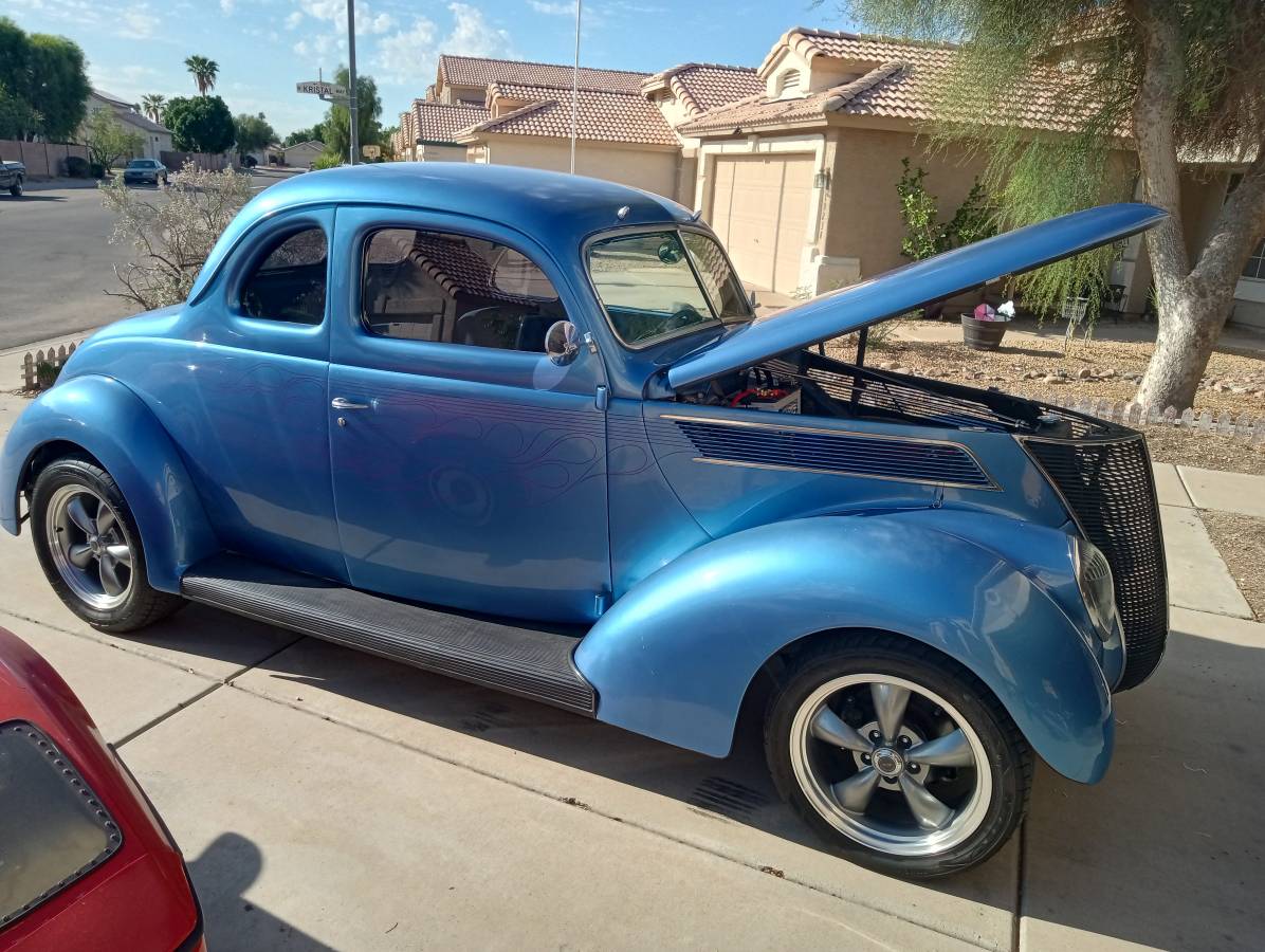 Ford-coupe-1937-blue-3