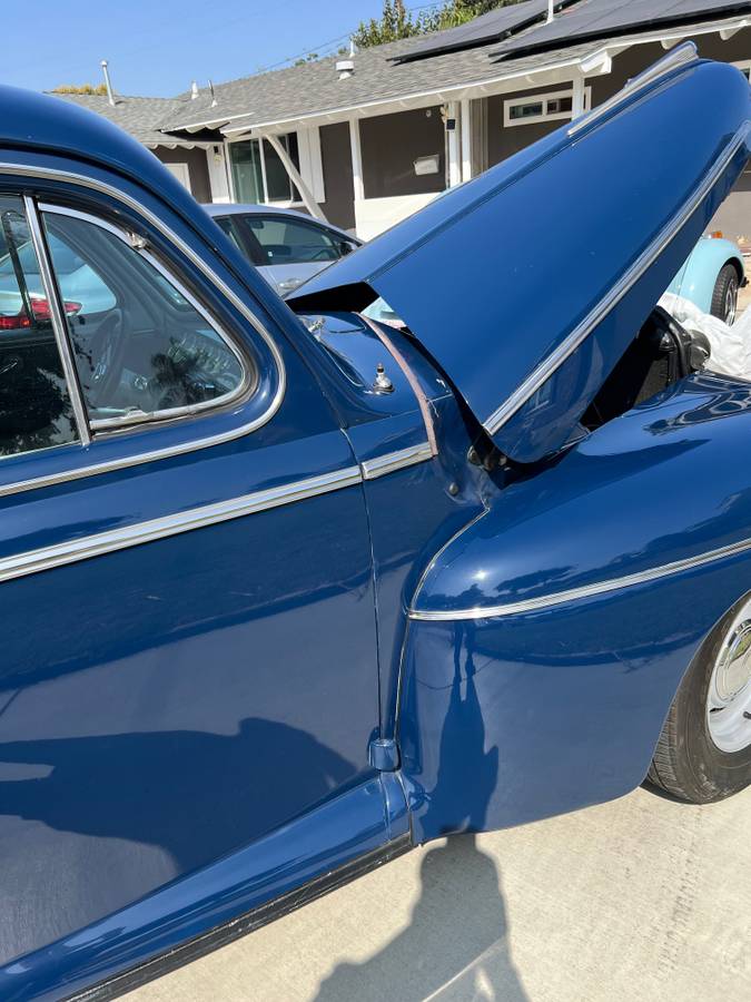 Ford-coupe-1946-blue-3