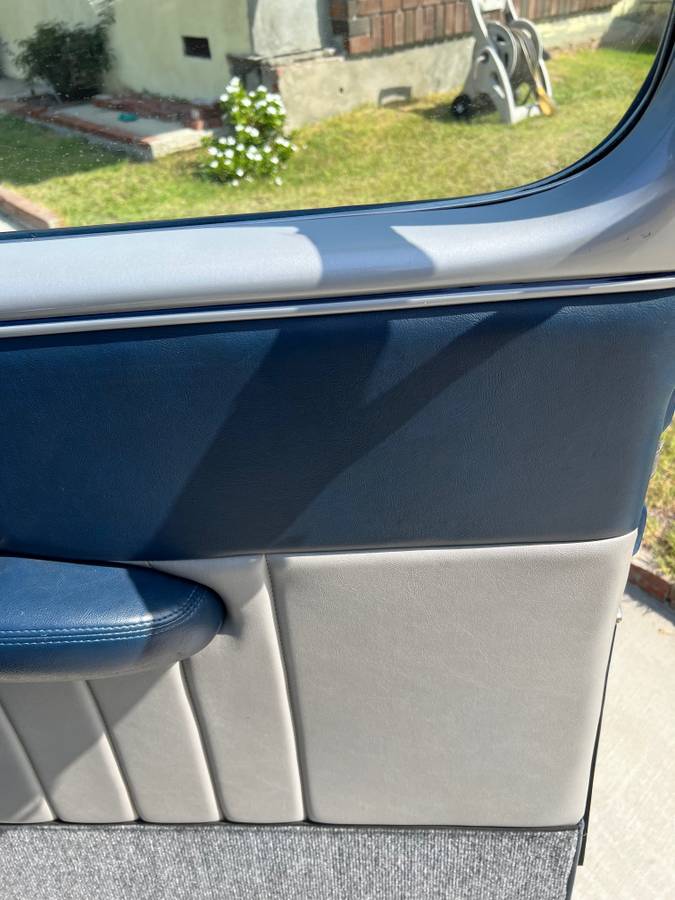 Ford-coupe-1946-blue-5