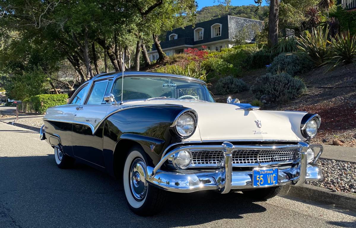 Ford-crown-victoria-1955-5