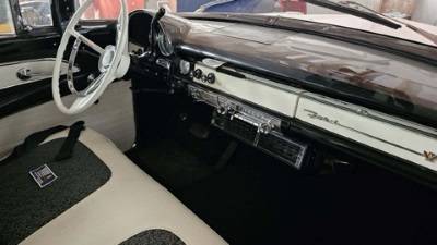 Ford-crown-victoria-1956-black-8