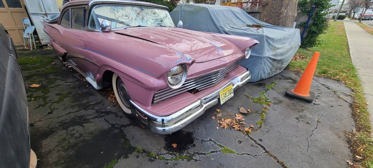 Ford-custom-coupe-1957-custom