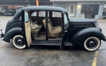 Ford-deluxe-1937-black-5