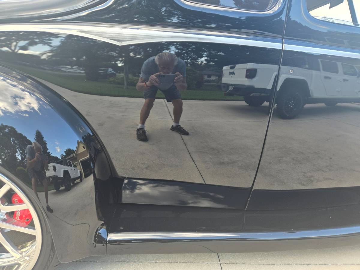 Ford-deluxe-coupe-1940-black-12