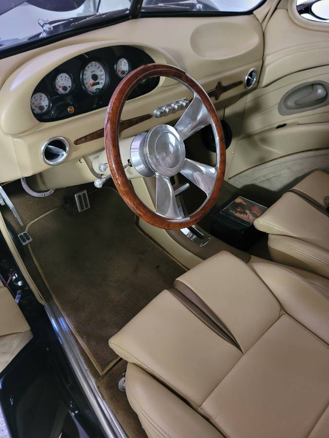 Ford-deluxe-coupe-1940-black-2