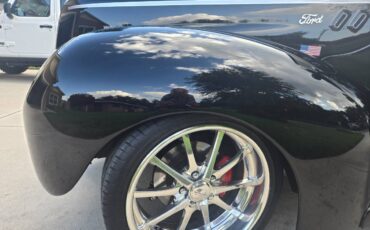 Ford-deluxe-coupe-1940-black-4