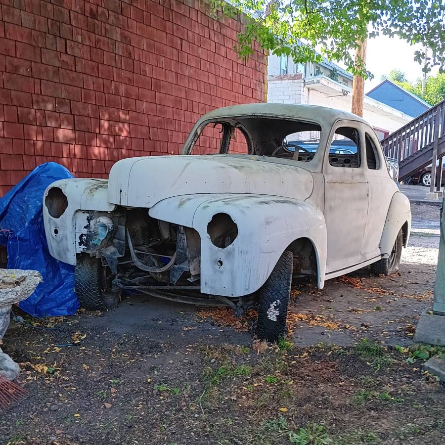 Ford-deluxe-coupe-1948-4