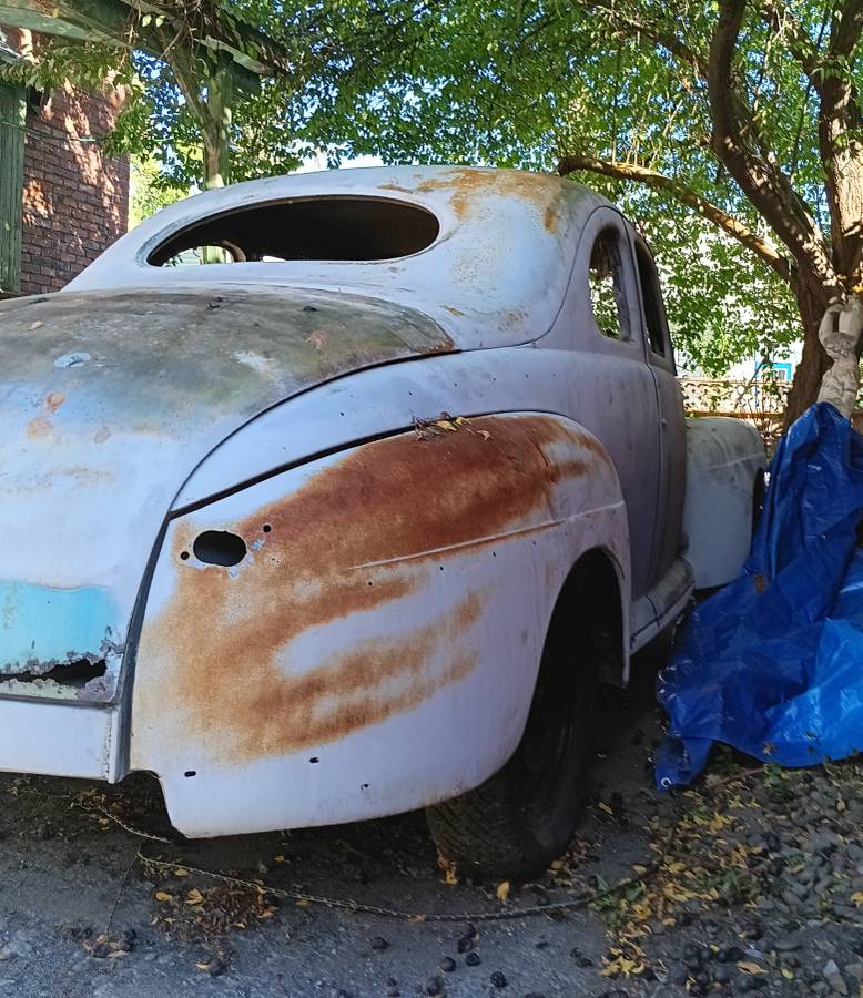 Ford-deluxe-coupe-1948-6