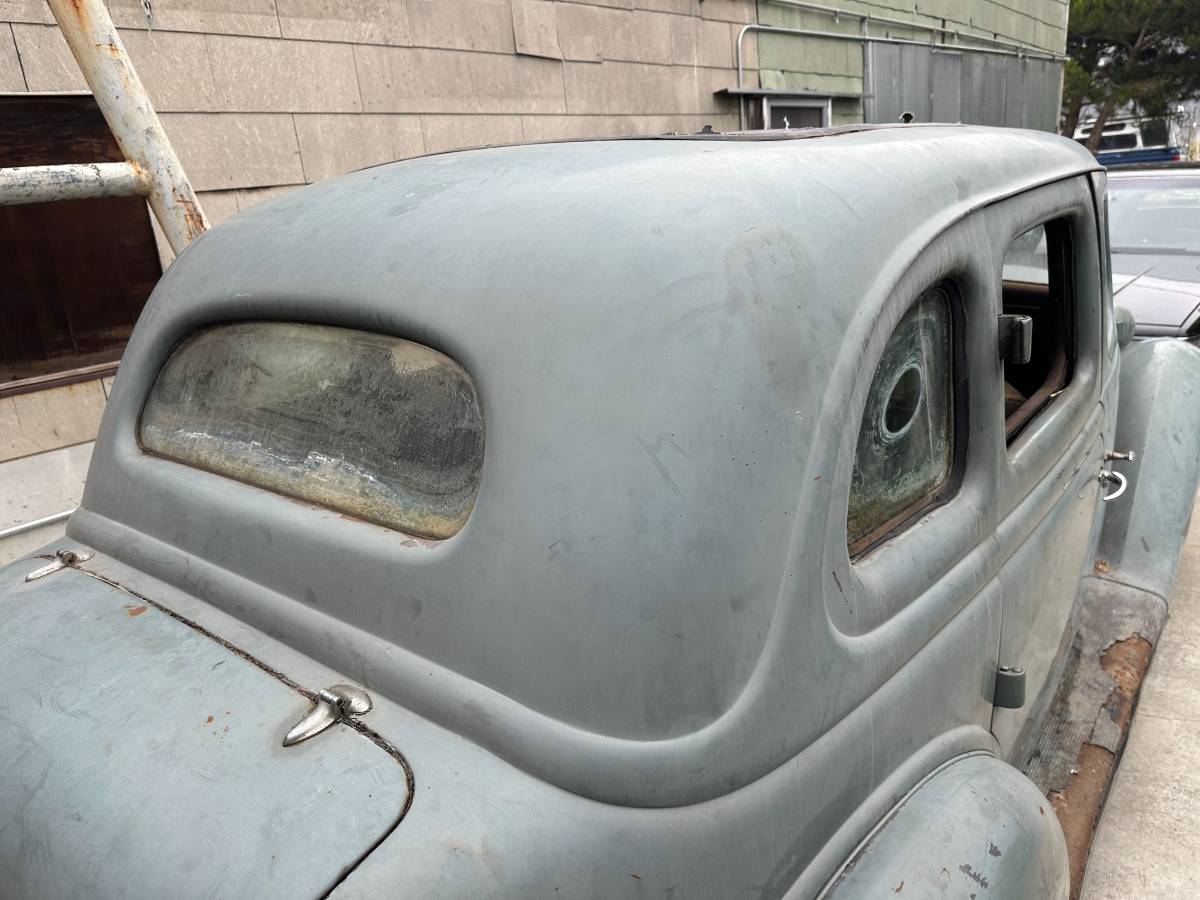 Ford-deluxe-sedan-1936-12