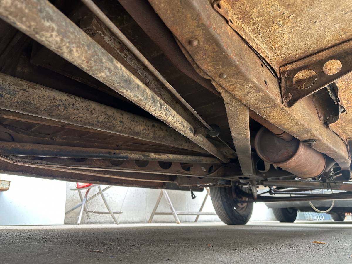 Ford-deluxe-sedan-1936-43