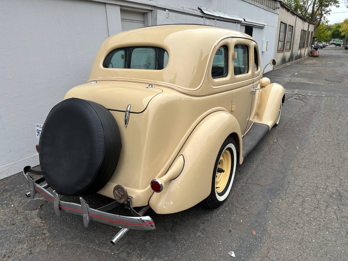 Ford-deluxe-sedan-1936-7