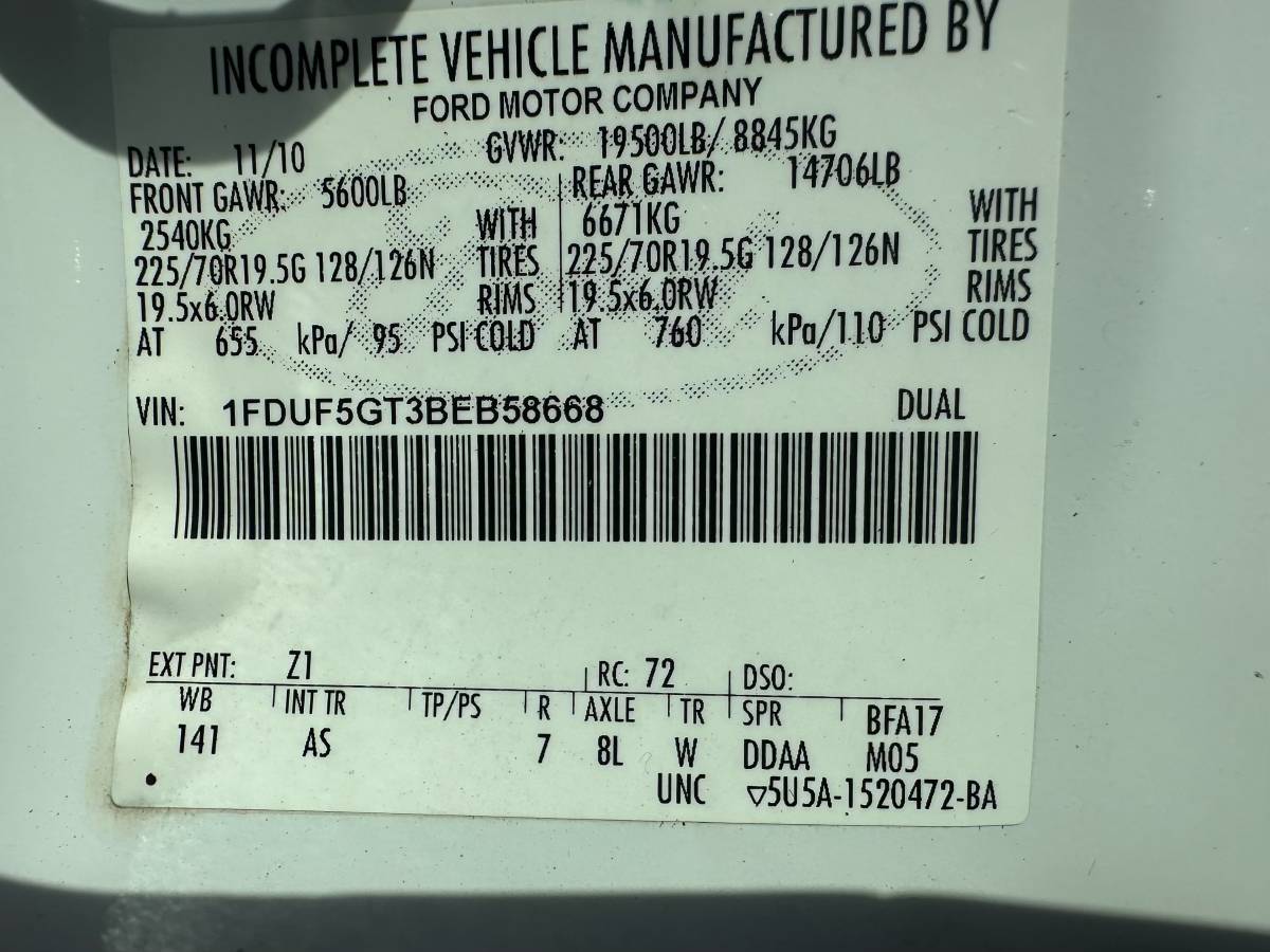 Ford-diesel-1981-white-10