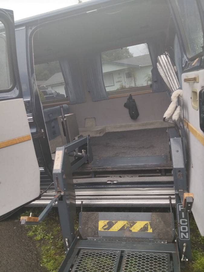 Ford-e-150-econoline-1991-blue-1