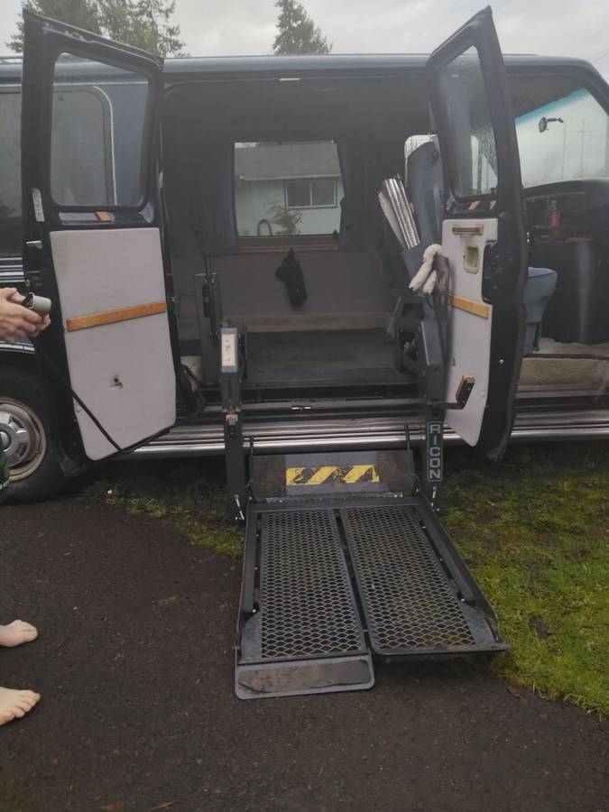 Ford-e-150-econoline-1991-blue-2