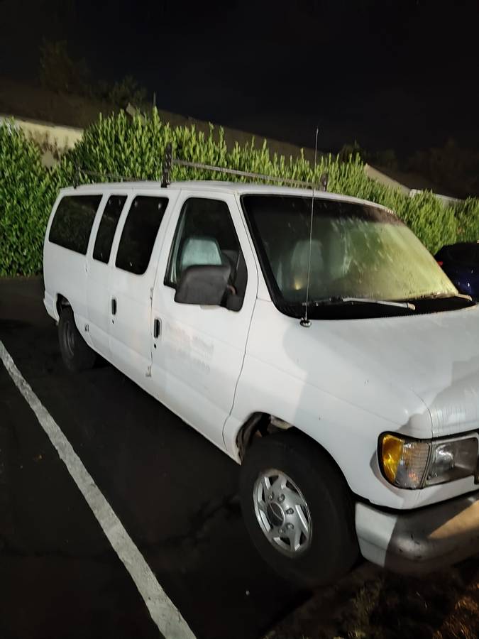 Ford-e-150-econoline-1993-white