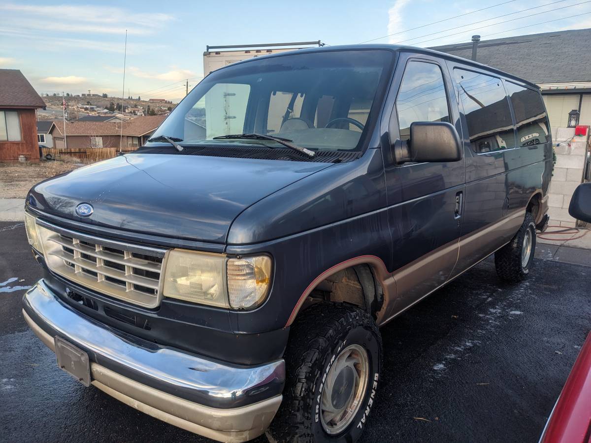 Ford-e-150-econoline-1996