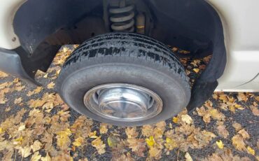 Ford-e-250-econoline-1996-white-4