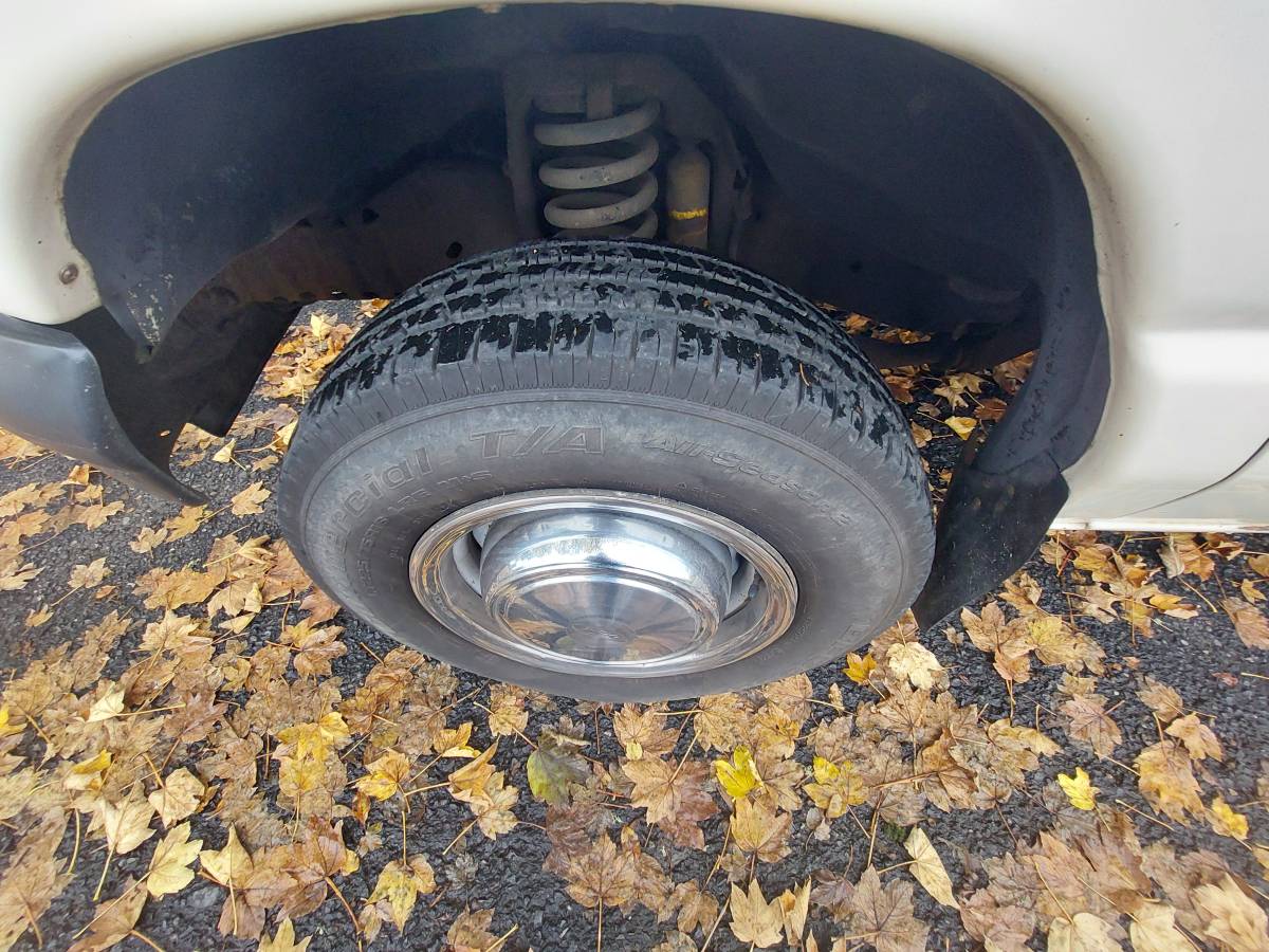 Ford-e-250-econoline-1996-white-4