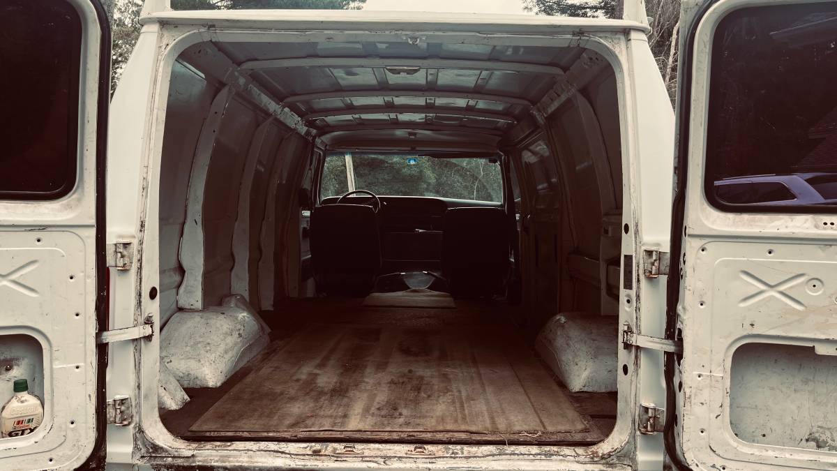 Ford-e-350-cargo-van-1990-white-3