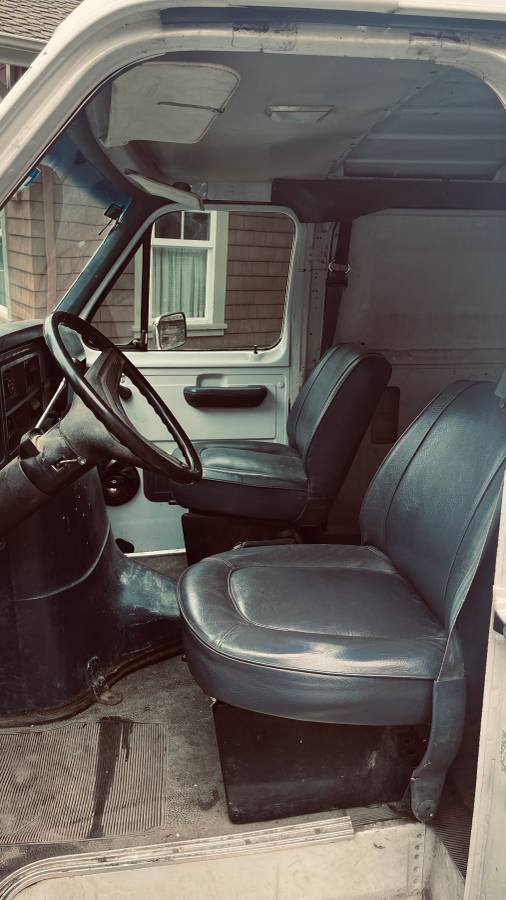 Ford-e-350-cargo-van-1990-white-7