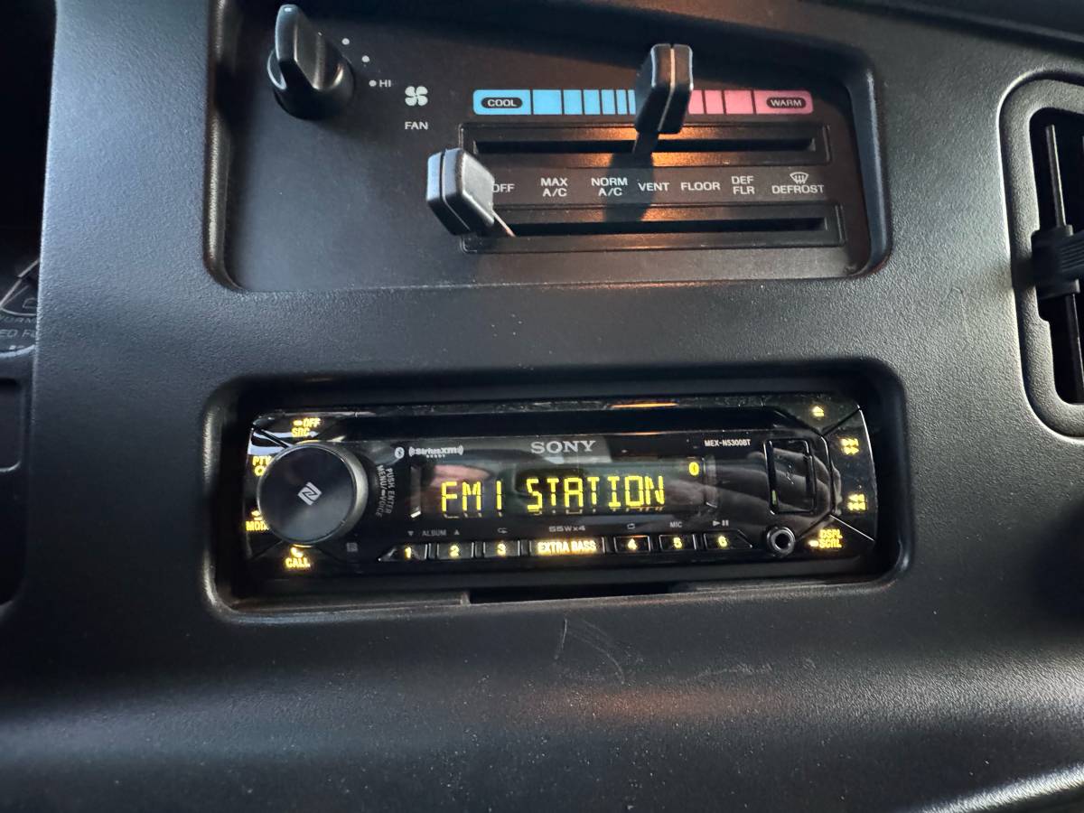 Ford-e-350-econoline-1996-white-12