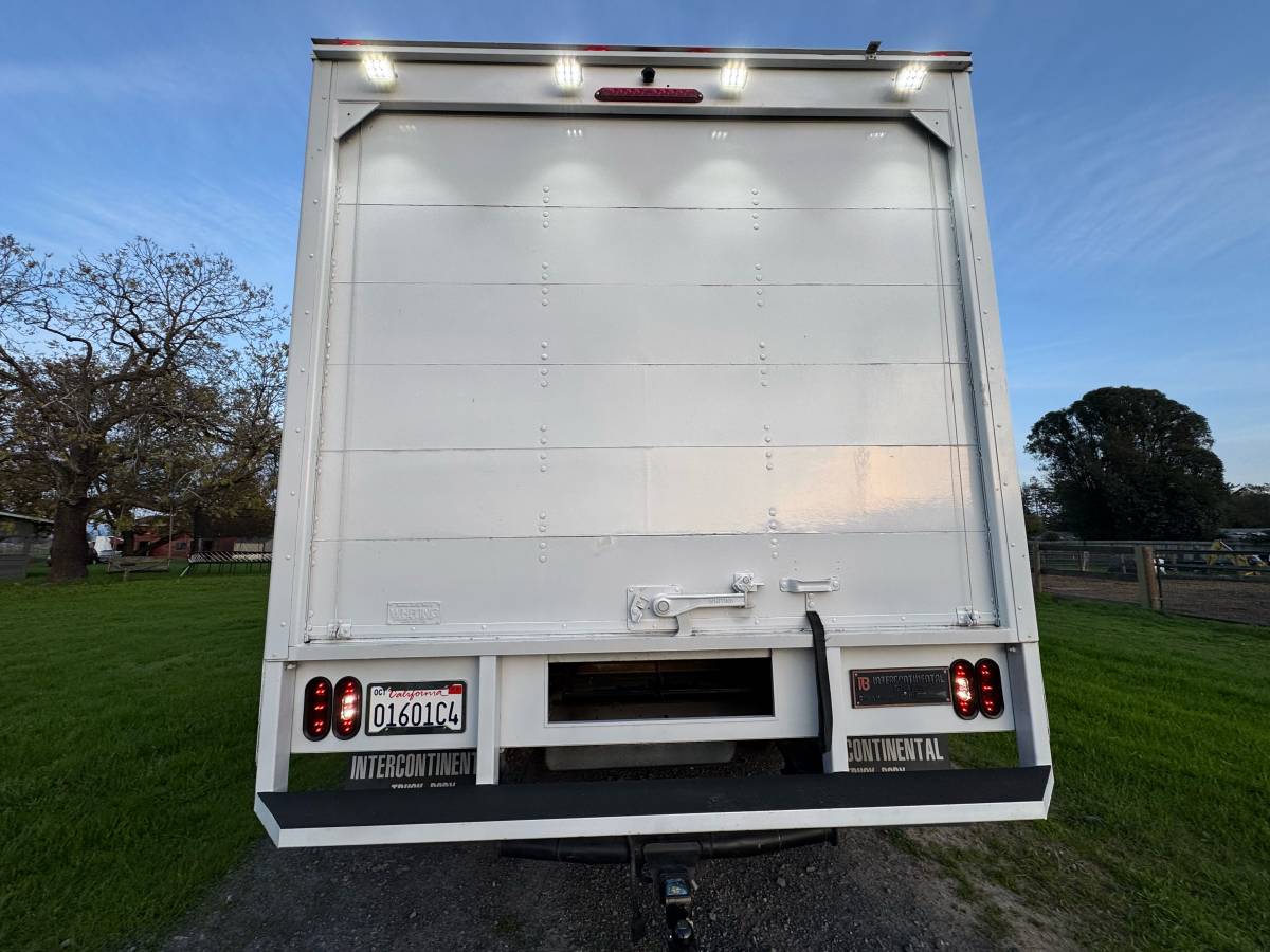 Ford-e-350-econoline-1996-white-13