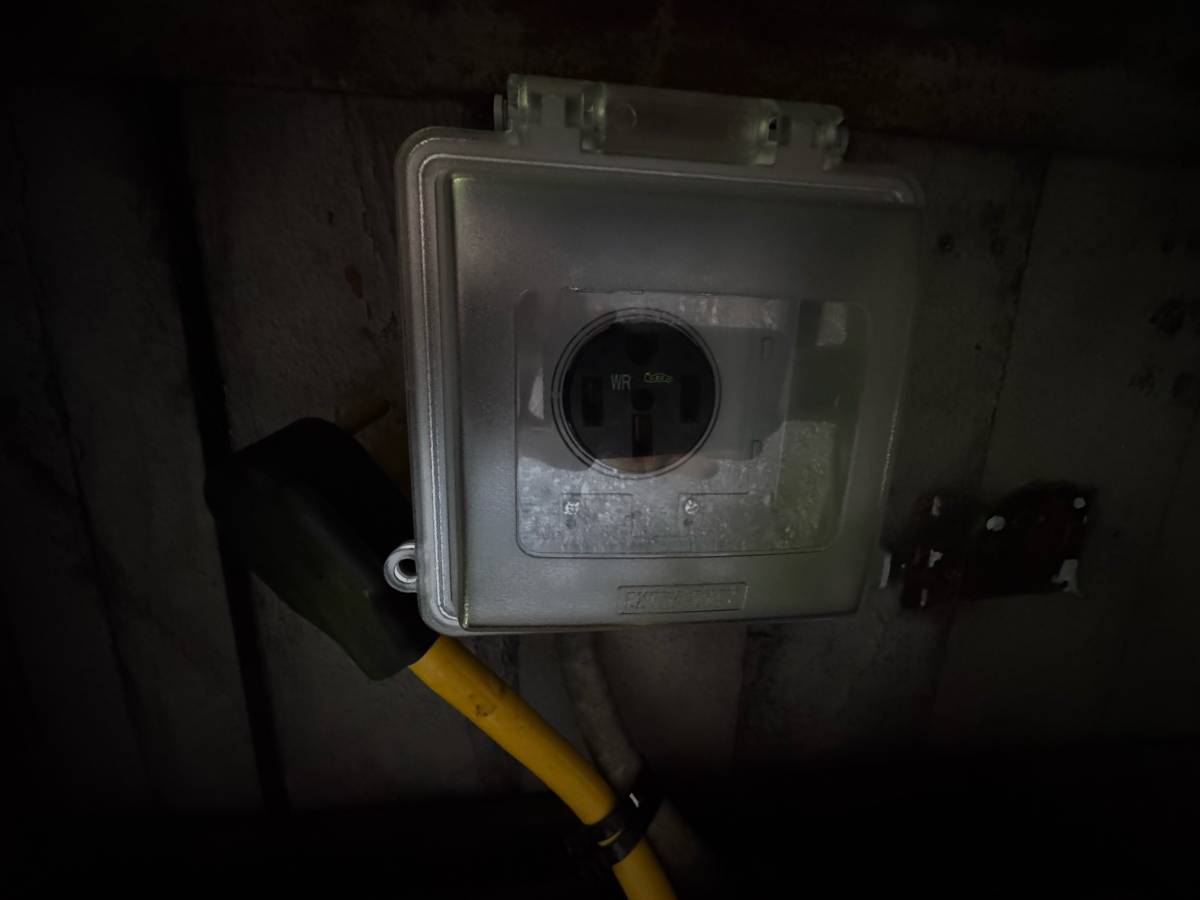 Ford-e-350-econoline-1996-white-19