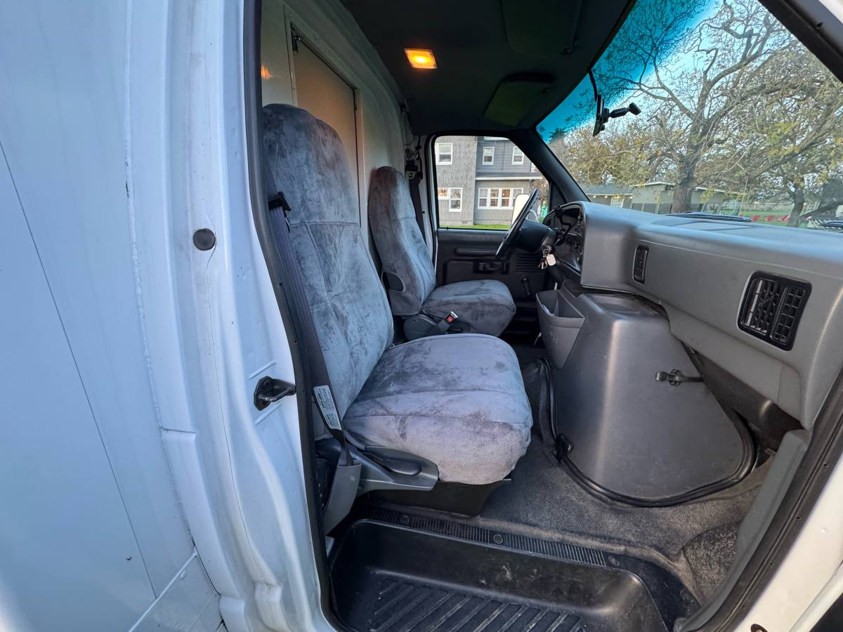 Ford-e-350-econoline-1996-white-2