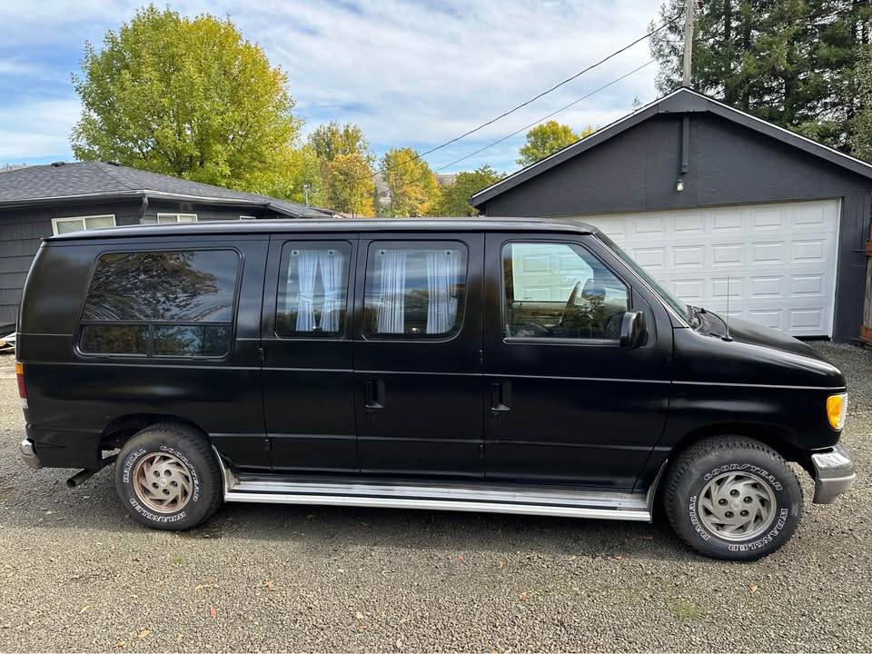 Ford-e150-1993-black-4