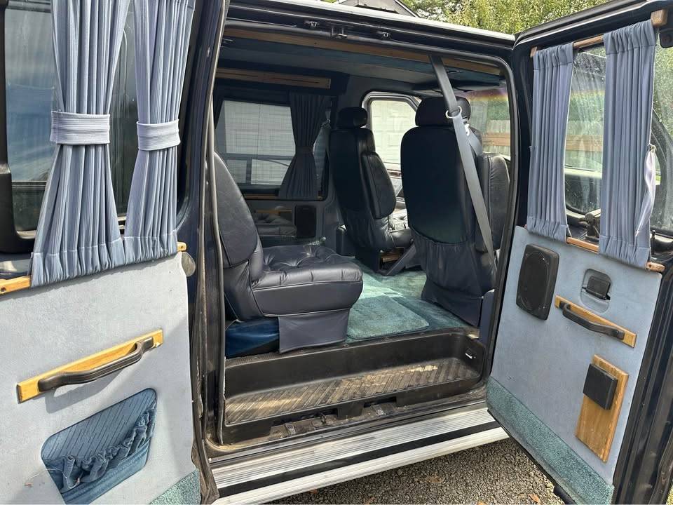 Ford-e150-1993-black-8